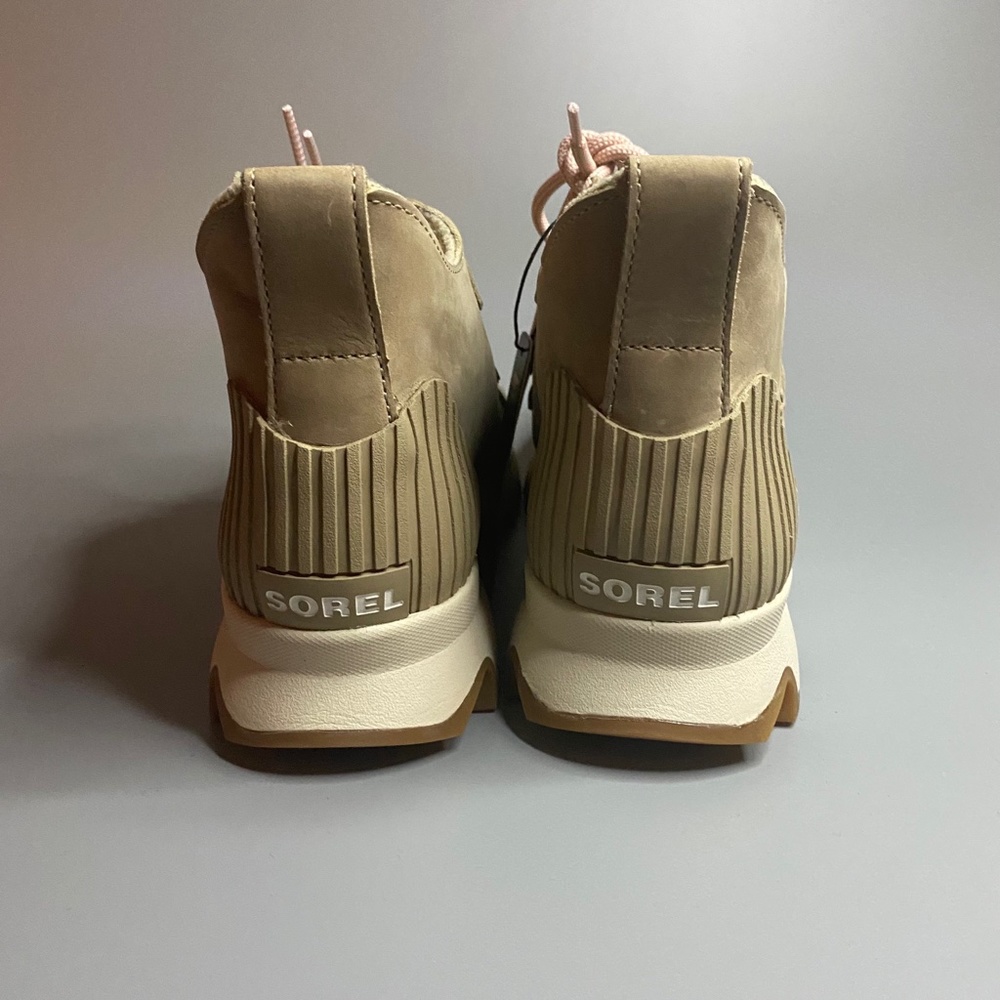 Sorel Kinetic Caribou Boots Sandy Tan 8.5 & 7.5 - Picture 4 of 5